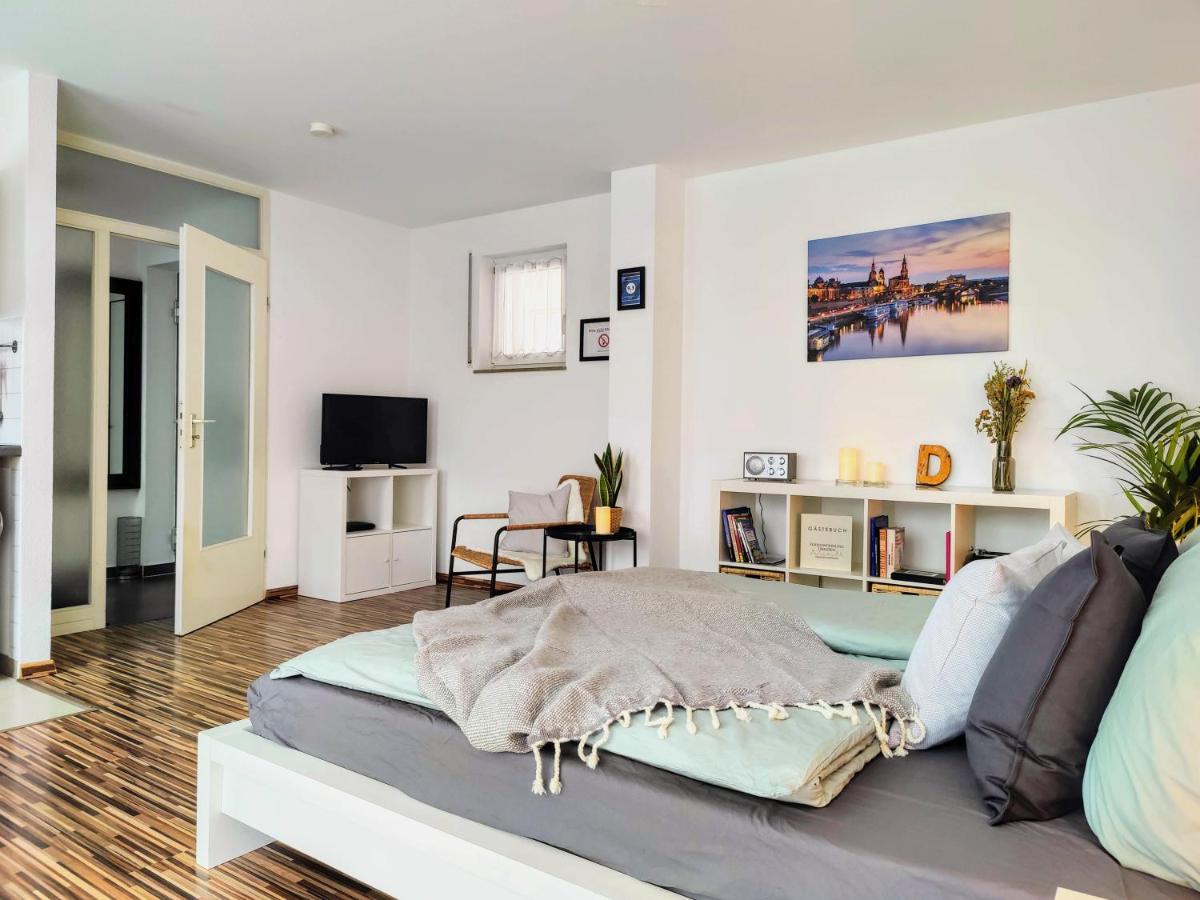 Gemuetliche Ferienwohnung In Ruhiger Lage ドレスデン エクステリア 写真